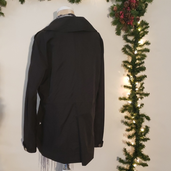 Fall/Spring coat - Picture 3 of 7